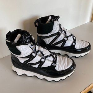 Sorel Black and White Winter Boots